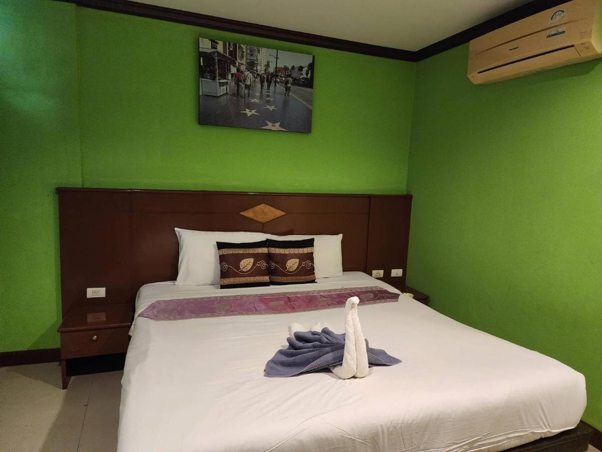 Hollywood In Love Hotel Patong