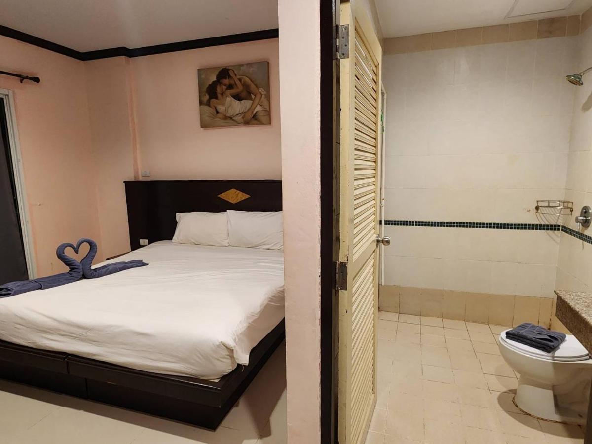 Hollywood In Love 4* Patong