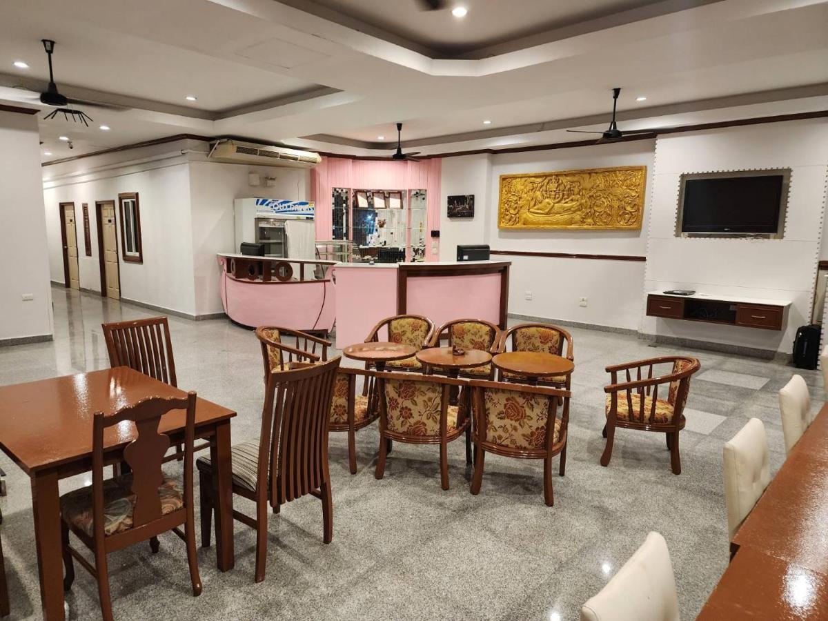 Hotel Hollywood In Love Patong