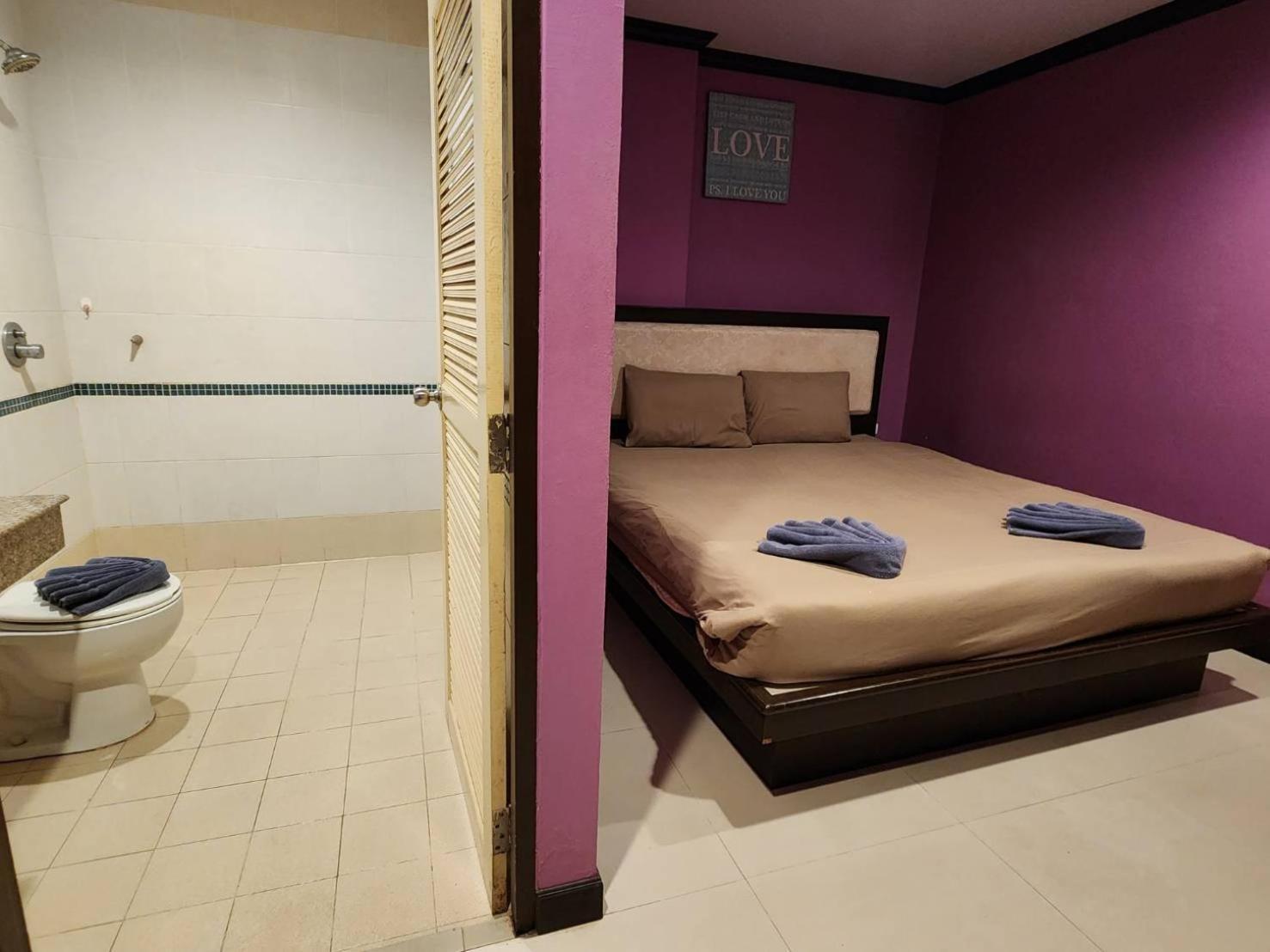 Hollywood In Love Hotel